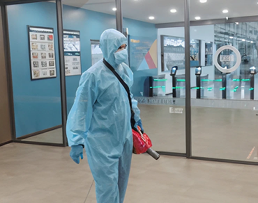 Bước 3: Phun thuốc phòng ngừa mối